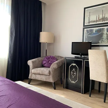 Veneza Hotel 3*
